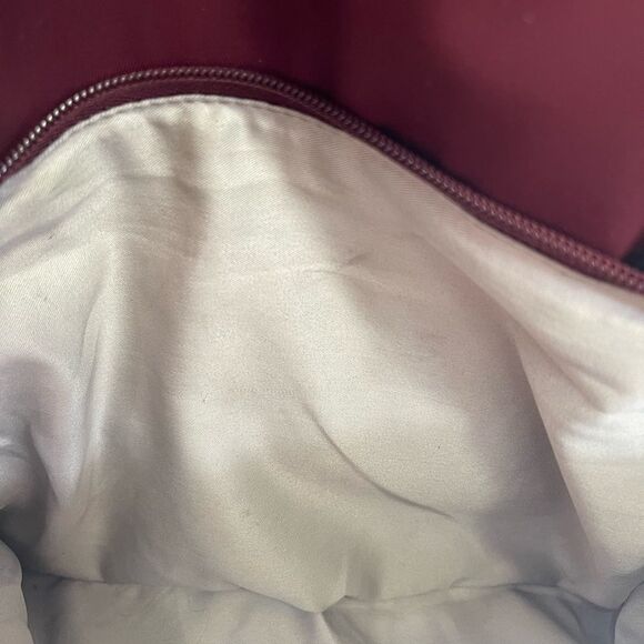 Travelon Anti-Theft Tailored Burgundy Nylon Satchel removable shoulder strap - Picture 13 of 13